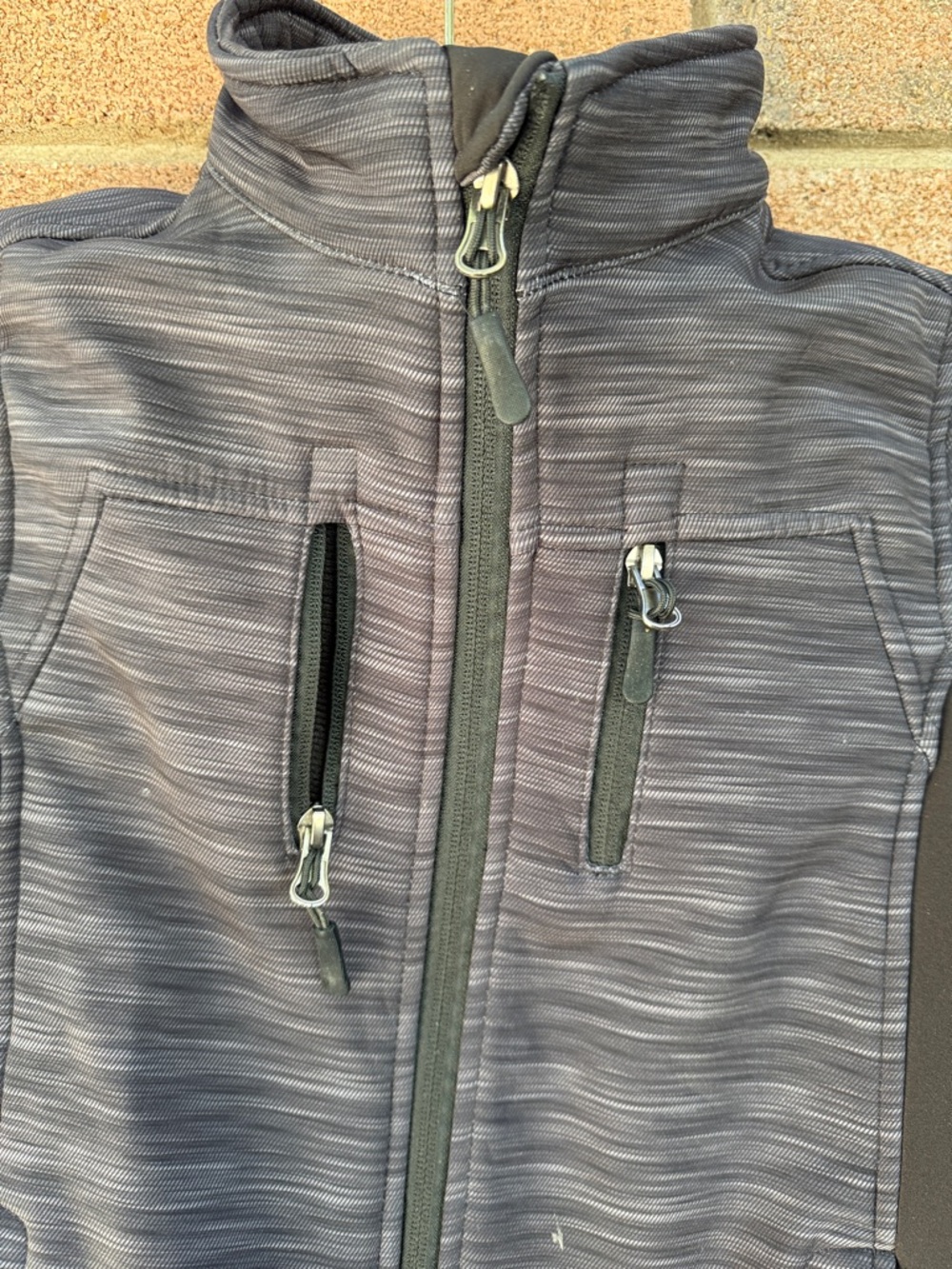Vertical 9 Kids Black Heather Softshell Jacket Size 5/6 - Picture 6 of 8